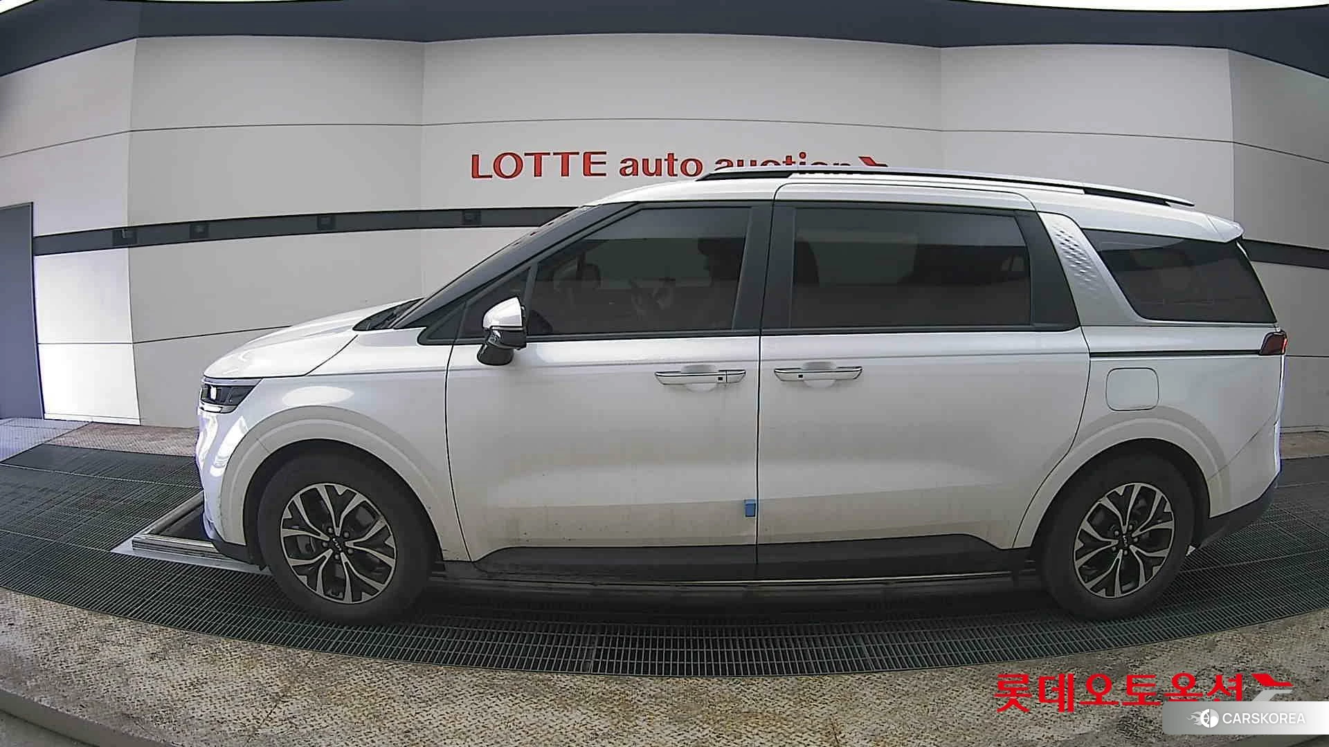 Kia Carnival id 3882091 из Кореи 33