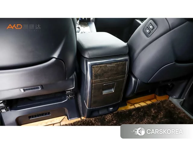 Toyota Wilfa id 4300132 из Китая 8