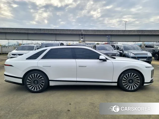 Hyundai Grandeur (GN7) id 3360265 из Кореи 17