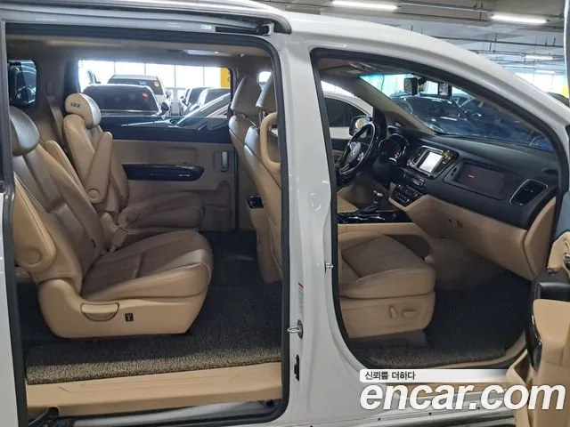 Kia The New Carnival id 2948648 из Кореи 17