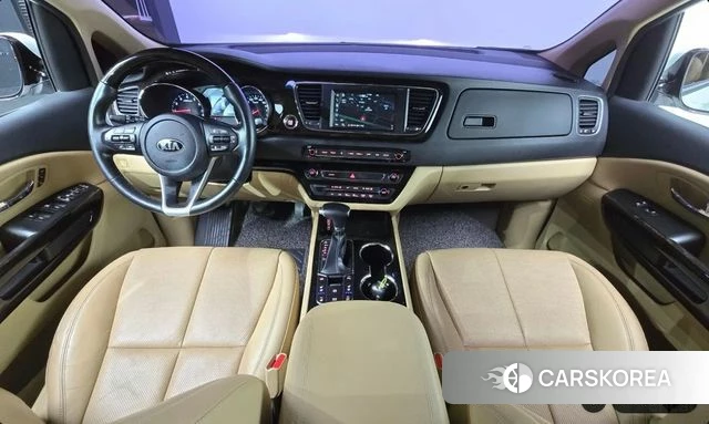 Kia The New Carnival id 4638142 из Кореи 17