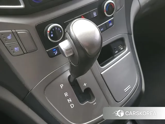 Hyundai The New Grand Starex id 3761294 из Кореи 17