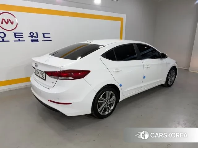 Hyundai Avante AD id 3622541 из Кореи 17