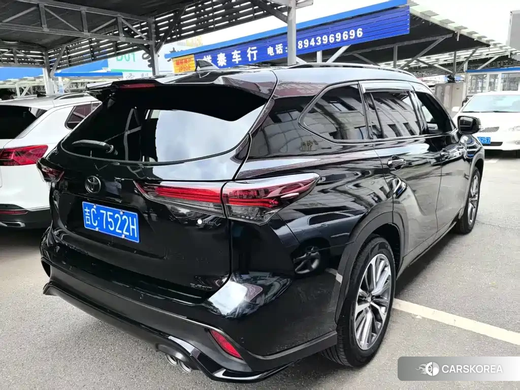 Toyota Crown id 4583896 из Китая 7
