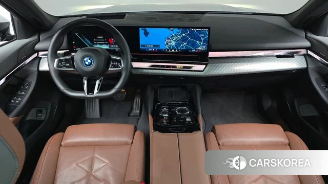 BMW 5 Series (G60) id 4623067 из Кореи 30
