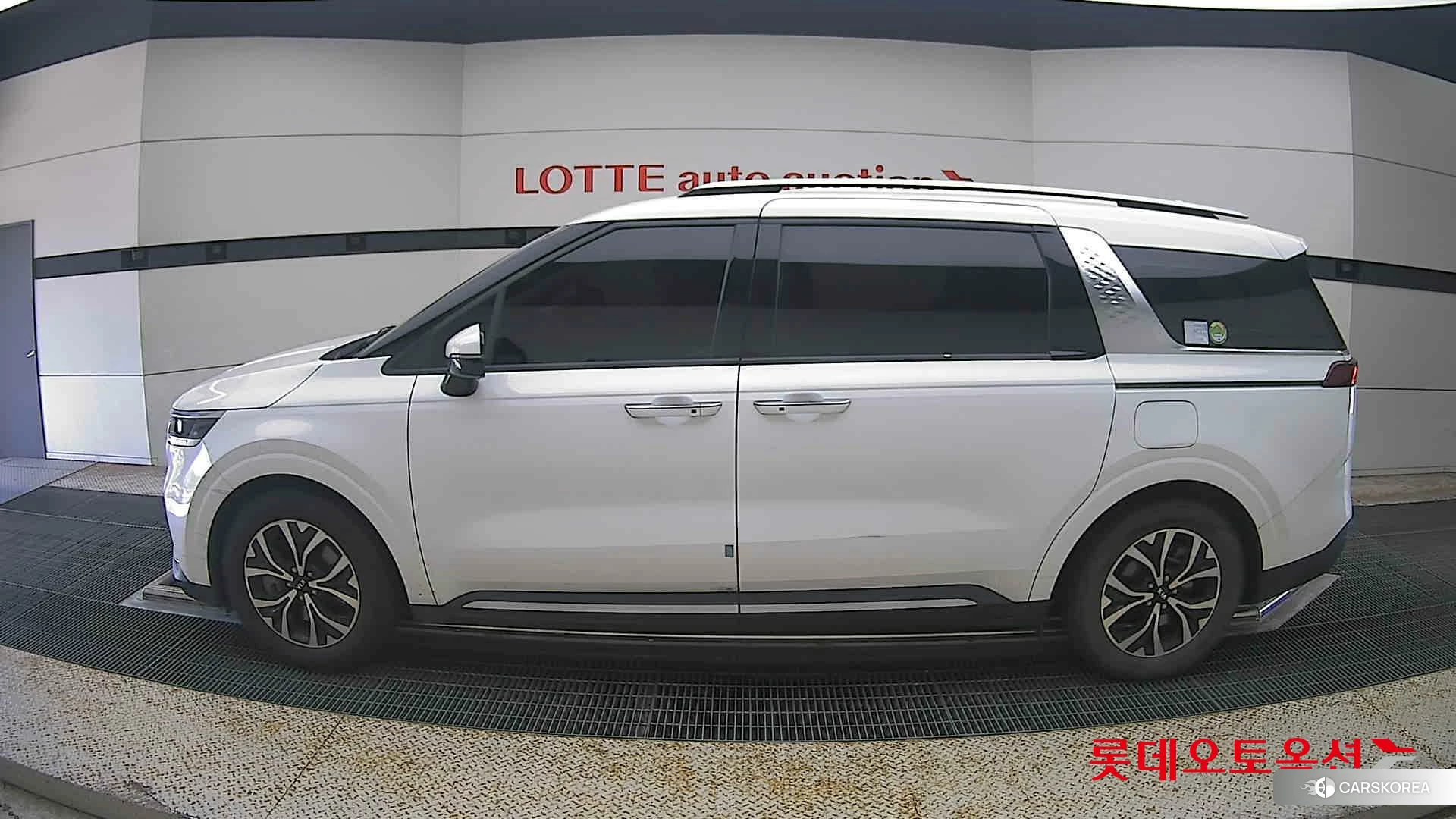 Kia Carnival id 4679383 из Кореи 33