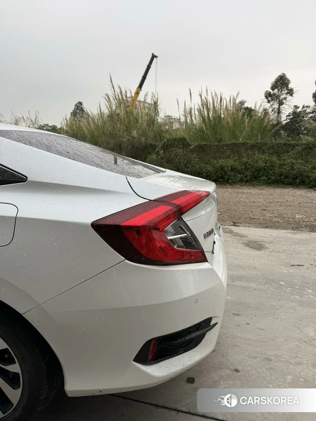 Honda Civic id 3882551 из Китая 11