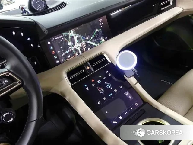 Porsche Taycan id 3047996 из Кореи 17