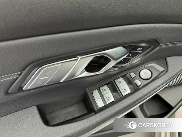 BMW 3 series id 4208519 из Китая 16