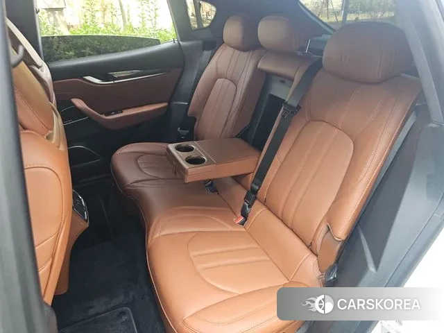 Maserati Levante id 3284498 из Кореи 17