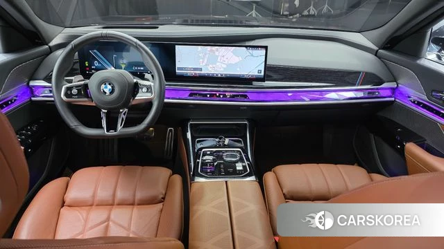 BMW 7 Series (G70) id 3841182 из Кореи 17