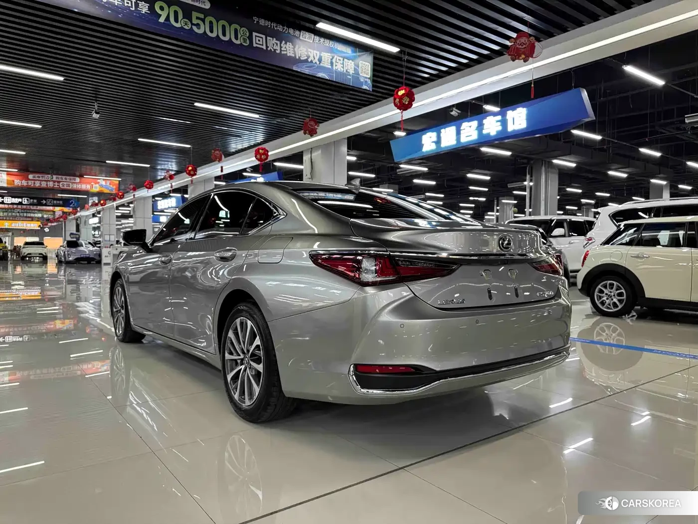 Lexus ES id 4583831 из Китая 7