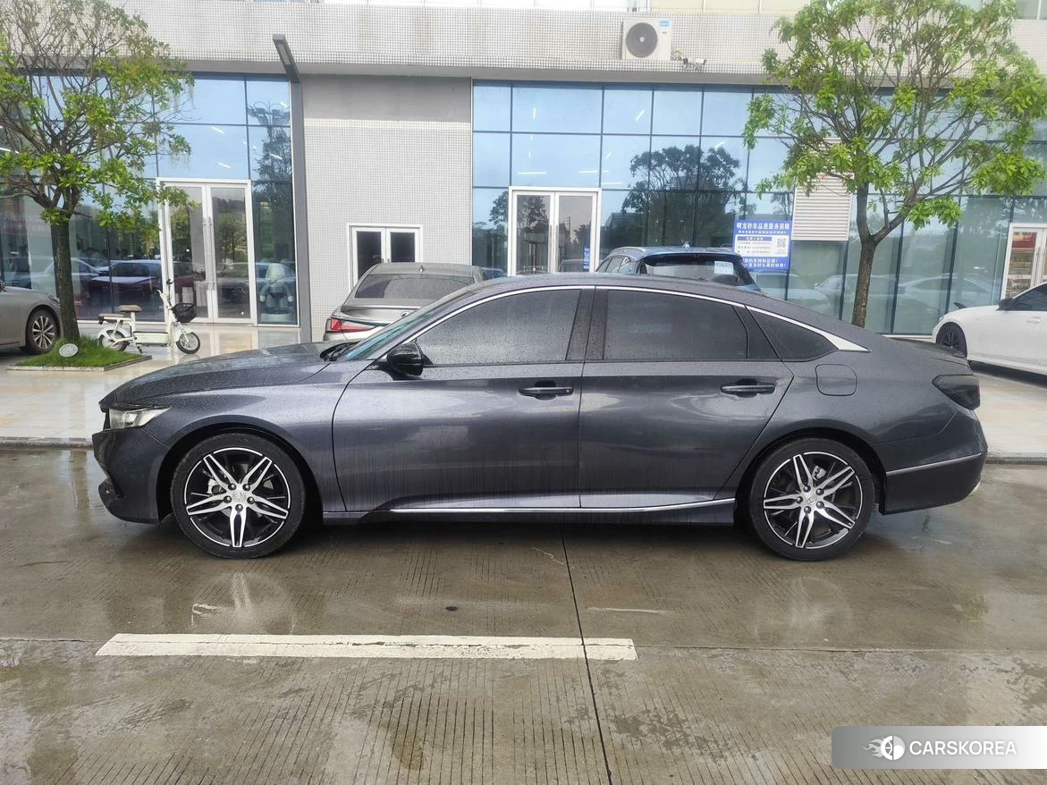 Honda Accord id 4479394 из Китая 7