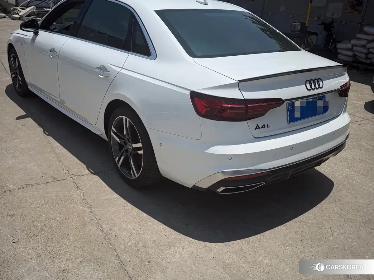 Audi A4L id 4559602 из Китая 7