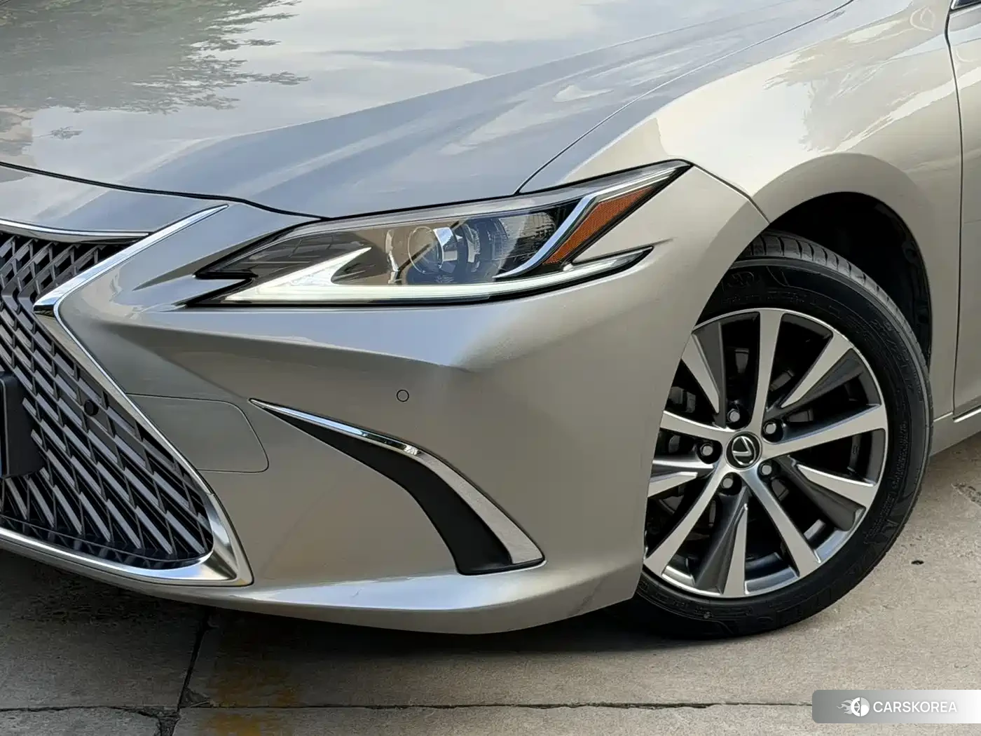 Lexus ES id 4576836 из Китая 16