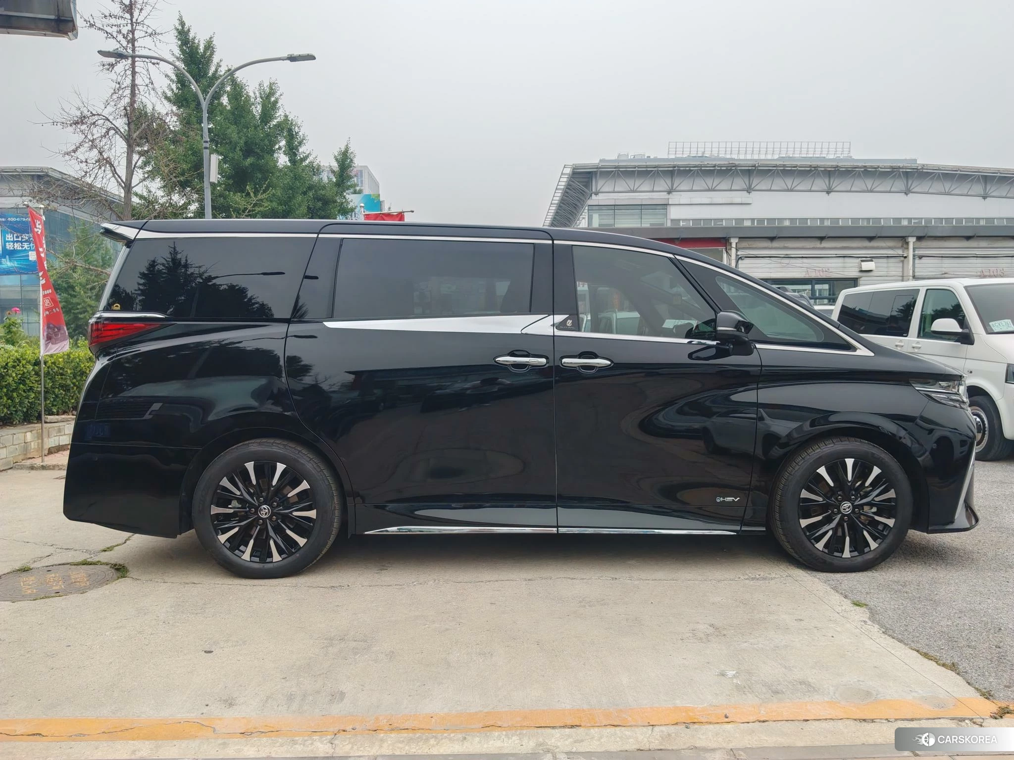 Toyota Elfa id 4473842 из Китая 18