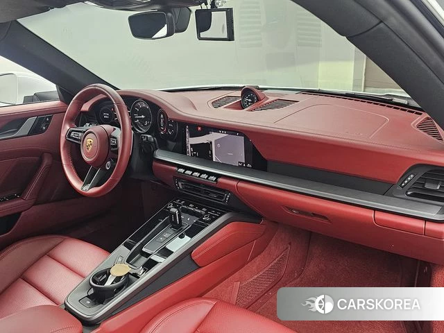 Porsche 911(992) id 4383154 из Кореи 7