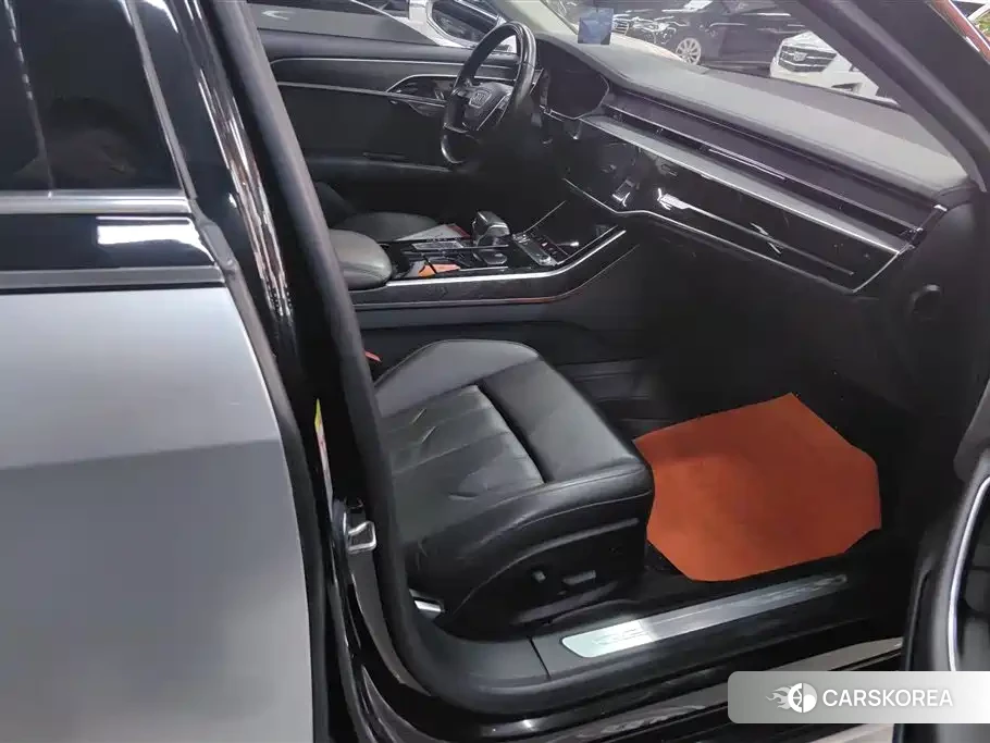 Audi A8 id 4577687 из Китая 13