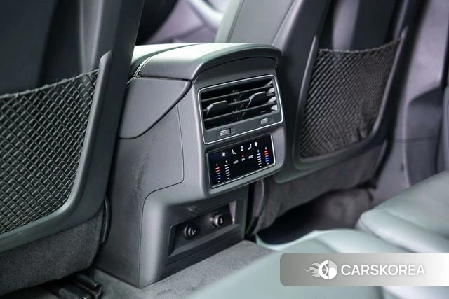 Audi Q7 id 4275392 из Китая 25