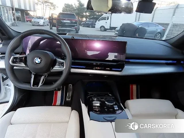 BMW 5 Series (G60) id 3517666 из Кореи 17