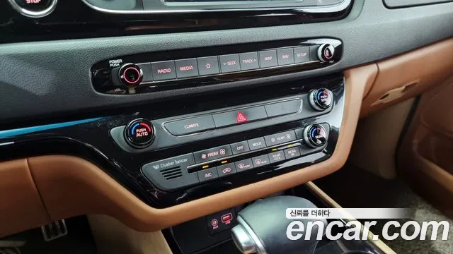 Kia The New Carnival id 2538033 из Кореи 16