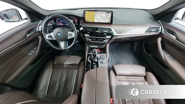 BMW 5 Series (G30) id 3519542 из Кореи 17