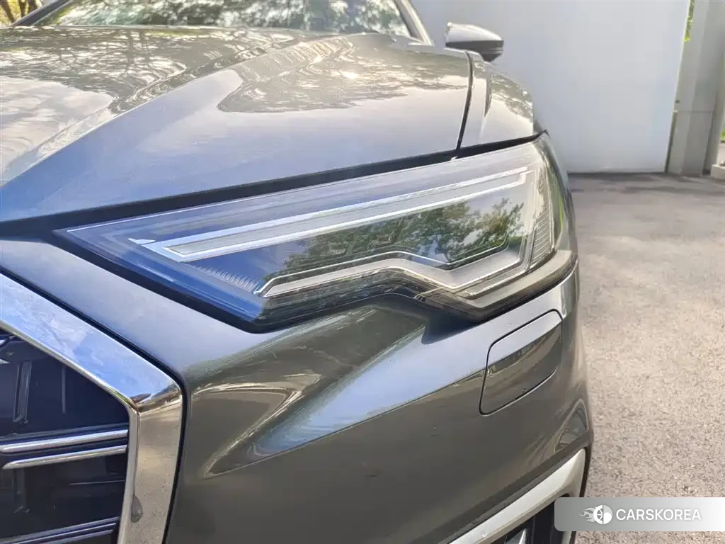 Audi A6L id 4576555 из Китая 18