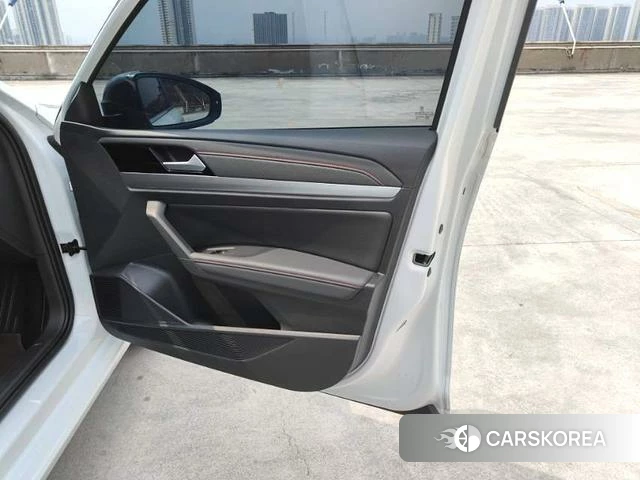 Volkswagen Lavida id 4307493 из Китая 17