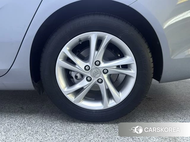 Buick Regal id 3908189 из Китая 17