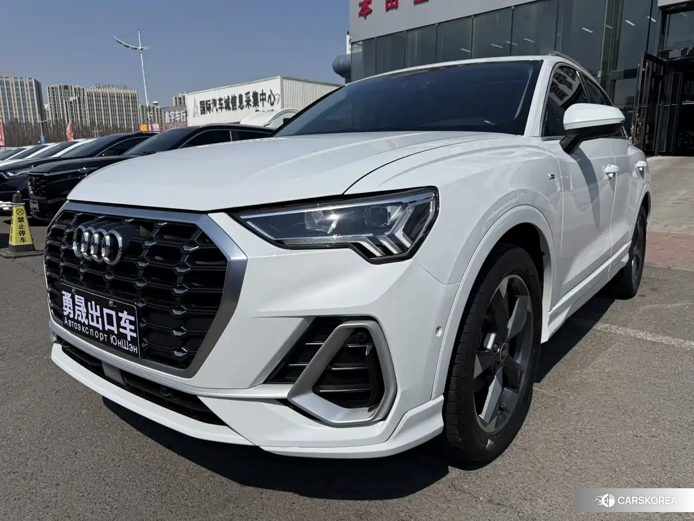 Audi Q3 id 4659825 из Китая 18
