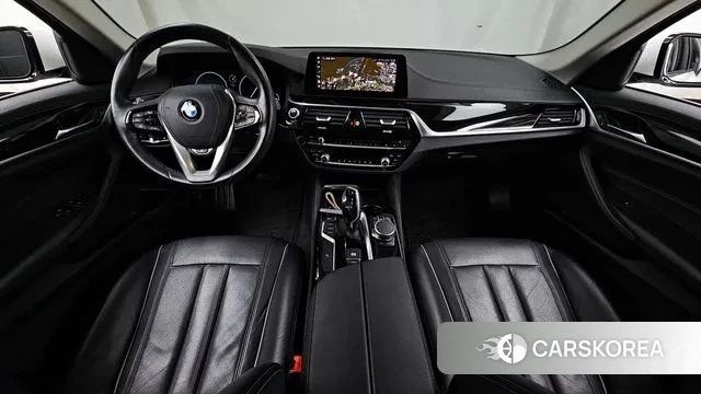 BMW 5 Series (G30) id 3434377 из Кореи 17