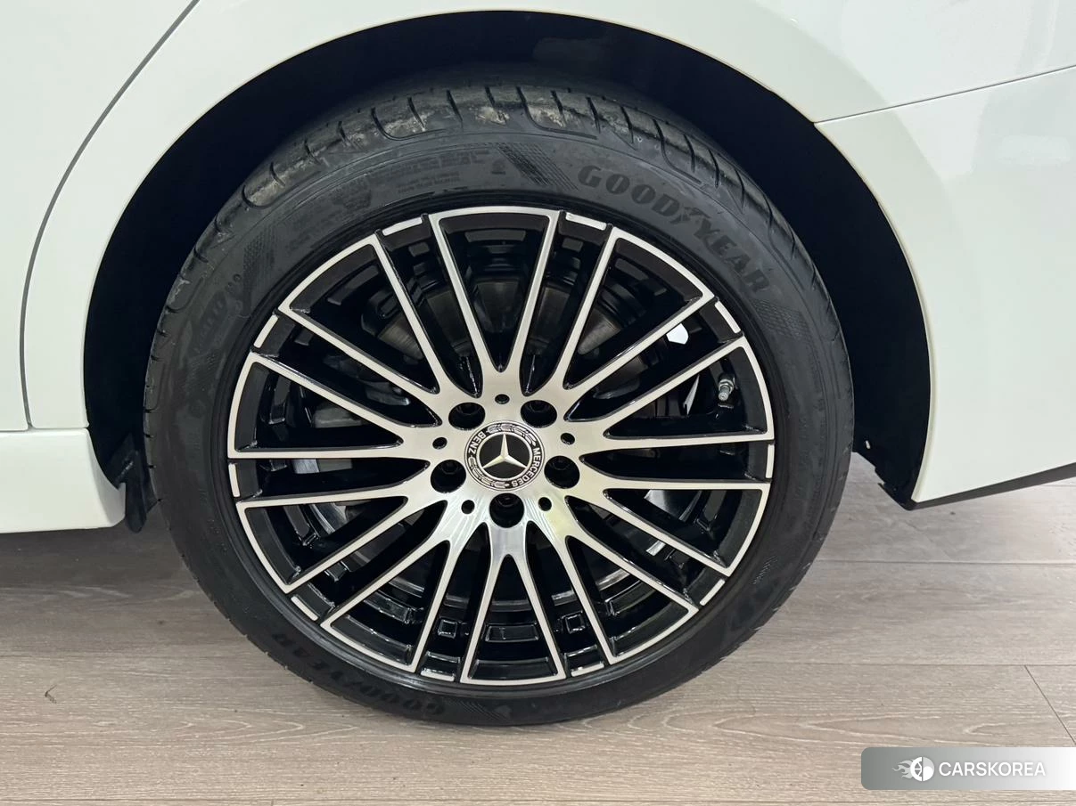 Mercedes-Benz Class C id 4426831 из Китая 17