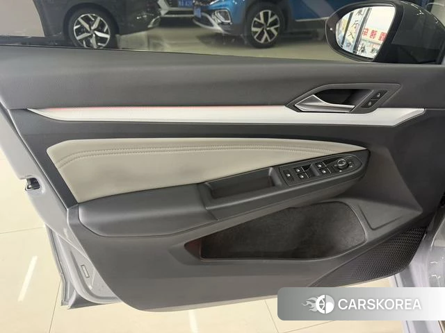 Volkswagen Golf id 4290869 из Китая 21