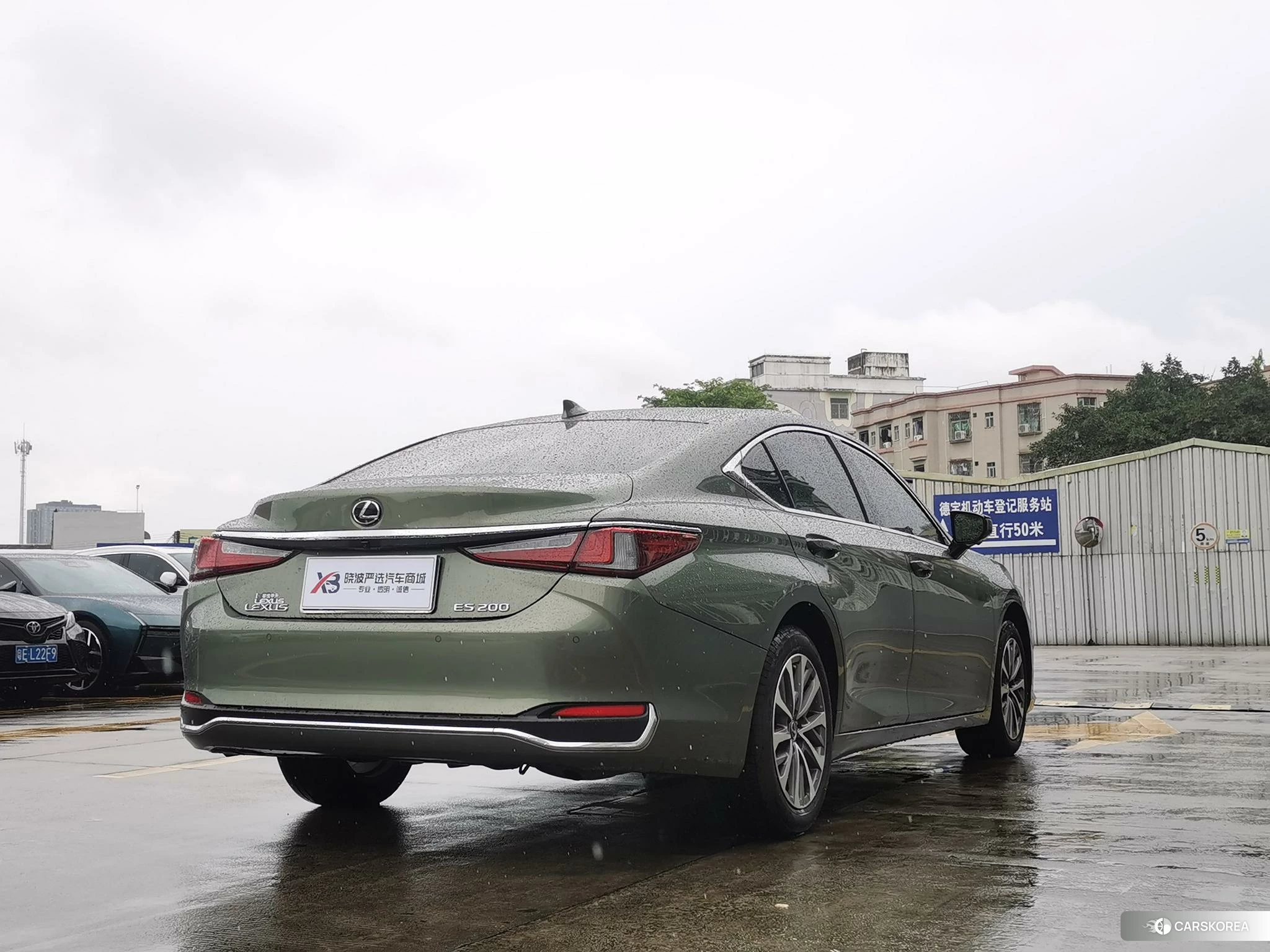Lexus ES id 4485384 из Китая 17