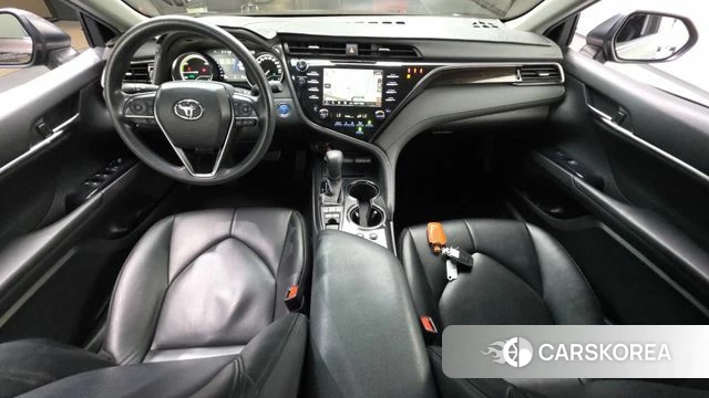 Toyota Camry (XV70) id 4750925 из Кореи 17