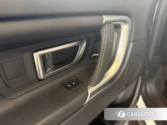 Land Rover Discovery Sports id 3024446 из Кореи 7