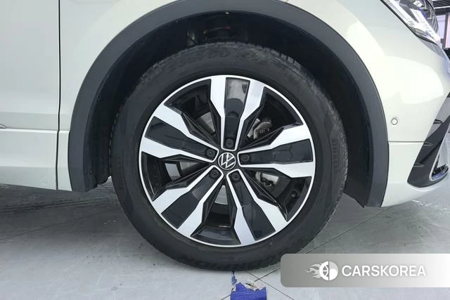 Volkswagen Tiguan L id 4212354 из Китая 14