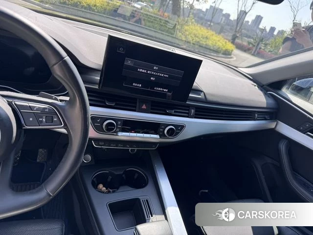 Audi A4L id 4260534 из Китая 7