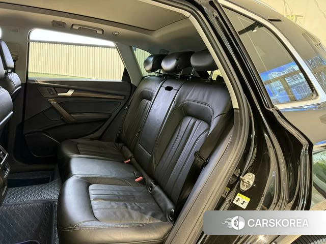 Audi Q5L id 4259981 из Китая 19