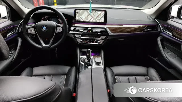 BMW 5 Series (G30) id 3508132 из Кореи 17