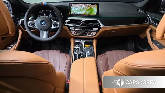 BMW 5 Series (G30) id 3322475 из Кореи 17