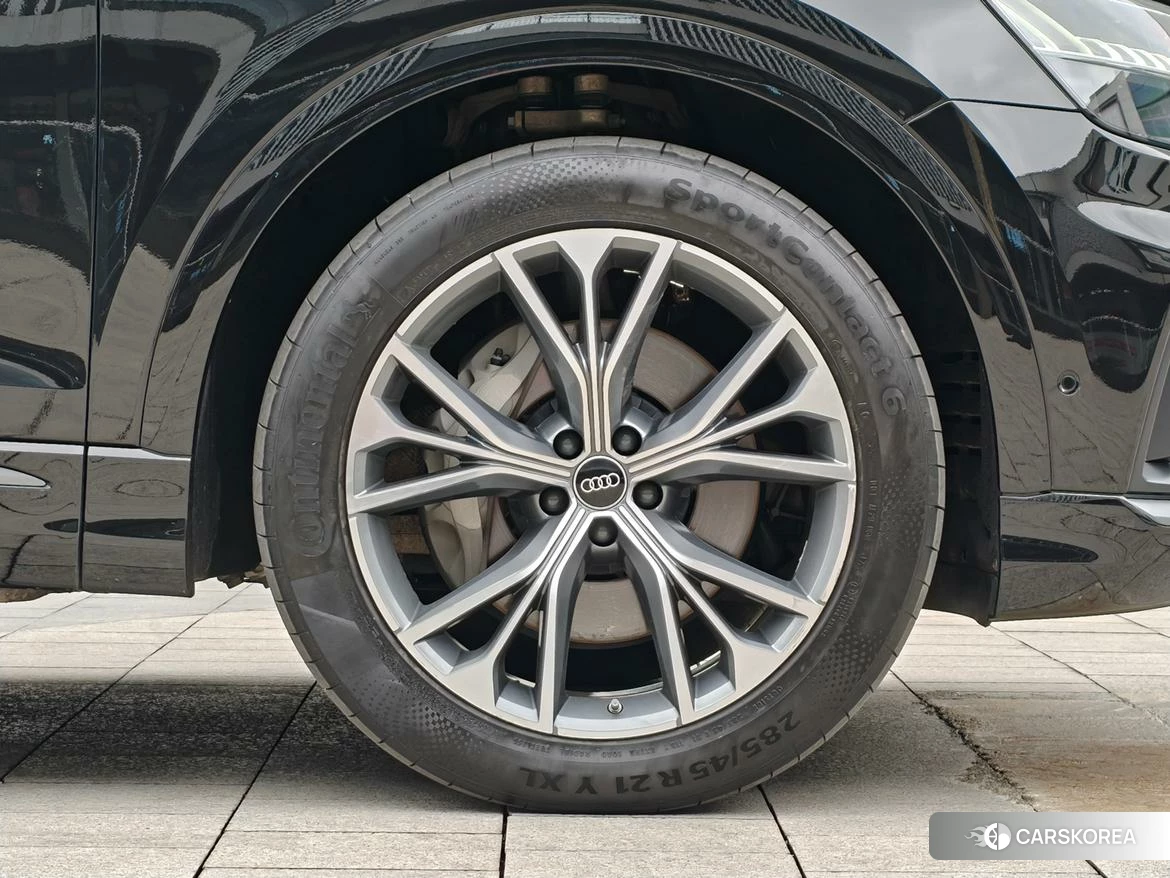 Audi Q8 id 4420385 из Китая 7