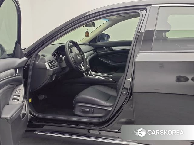 Honda Accord id 4278420 из Китая 17