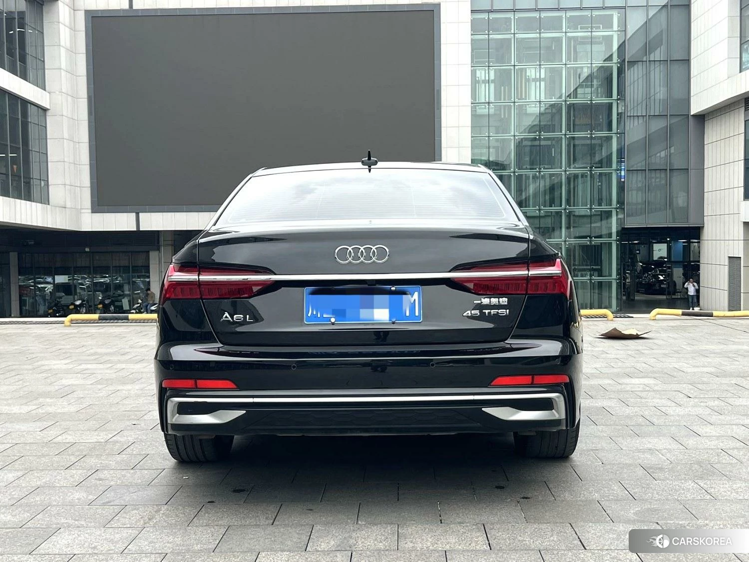 Audi A6L 2023 Черный из Китая, фото 6