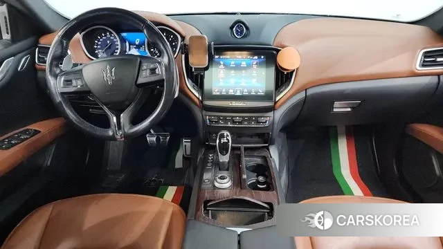 Maserati Ghibli id 3641797 из Кореи 17