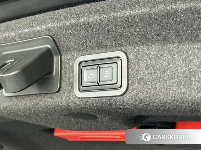 Audi A6L id 4271960 из Китая 15