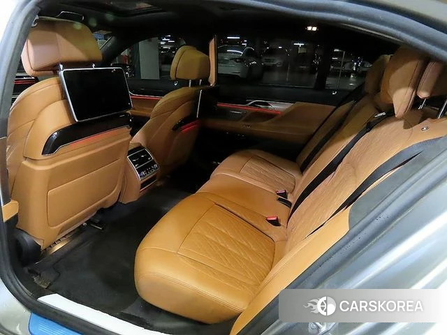 BMW 7 Series (G11) id 3941614 из Кореи 17