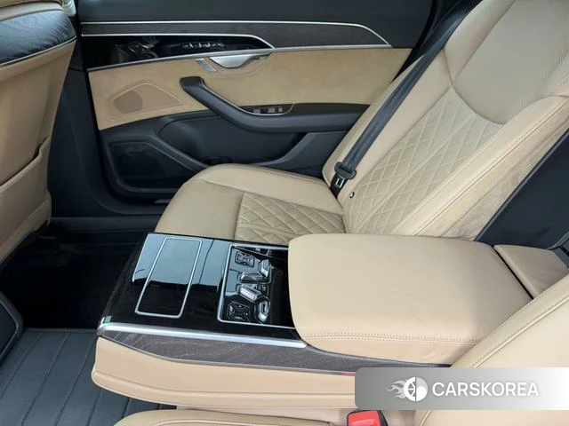 Audi A8 id 4359191 из Китая 7