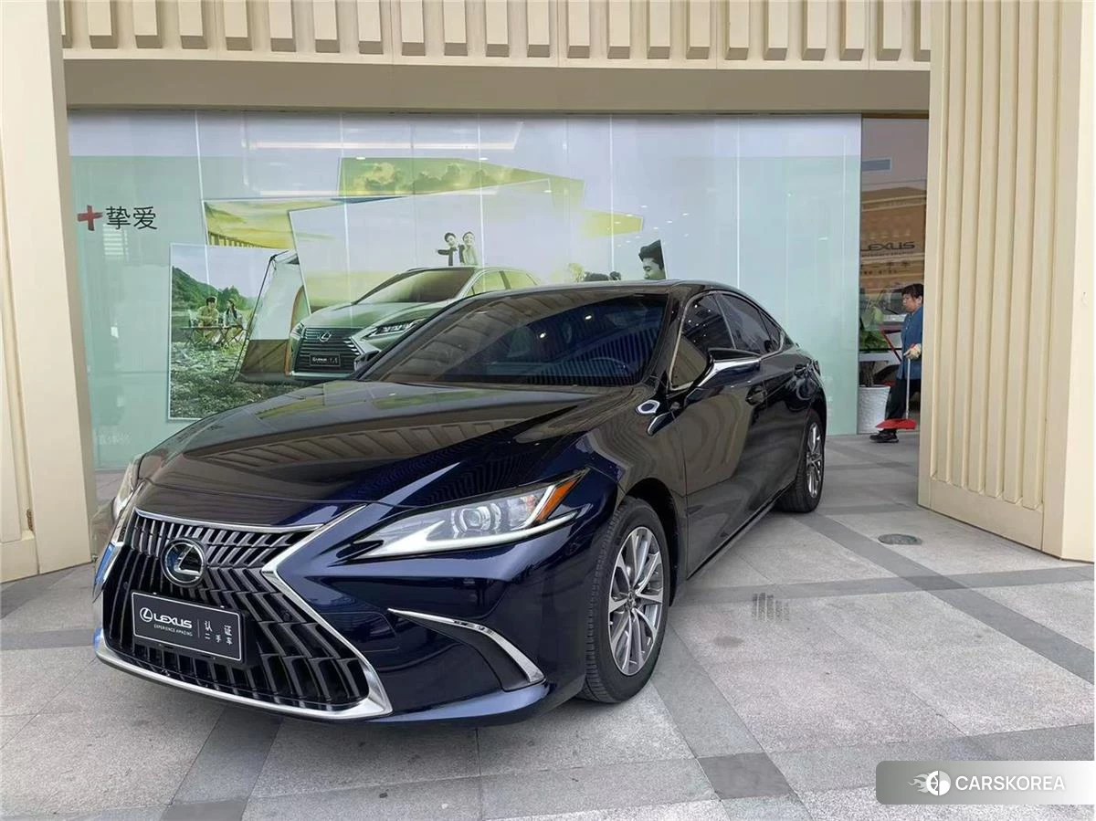 Lexus ES id 4512875 из Китая 7