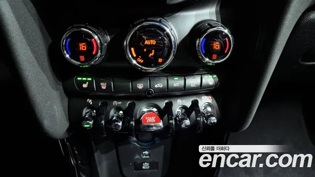 Mini Cooper S id 2595981 из Кореи 17